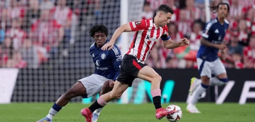Óscar de Marcos ante el Manchester United (Foto: Athletic Club).
